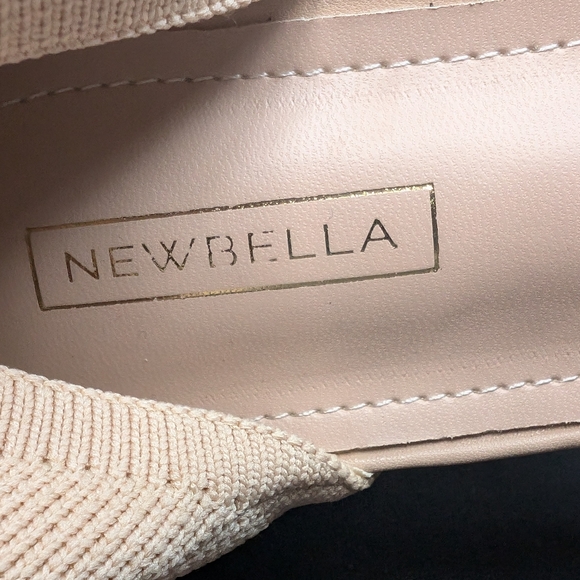 Elegant Cream Block Heel Sandals - Picture 7 of 9